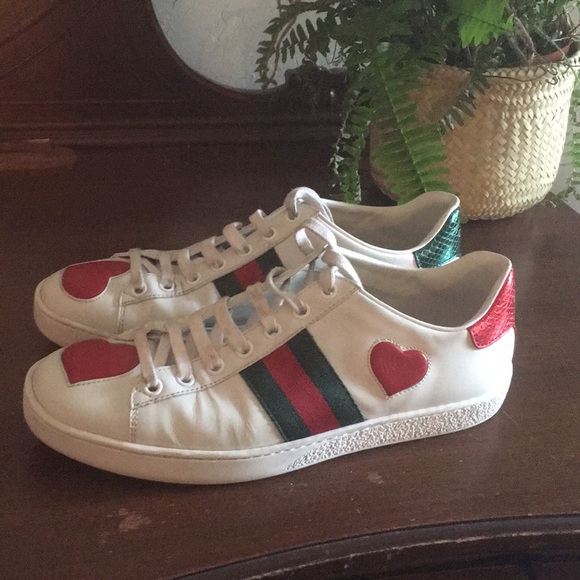 COPY - Gucci Ace Embroidered Heart Trainers - Picture 4 of 9